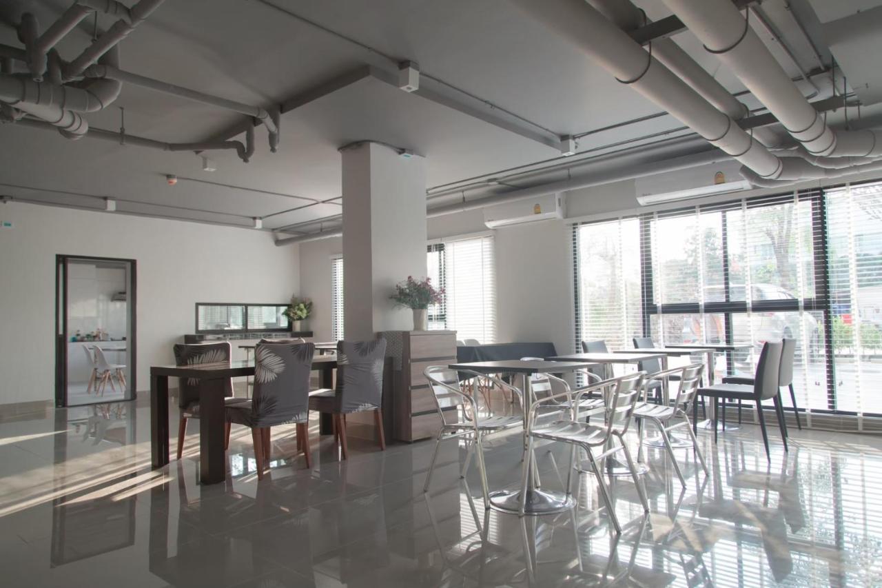 Theview Chaengwattana14 เดอะวิวแจ้งวัฒนะ14 Apartment Банкок Екстериор снимка